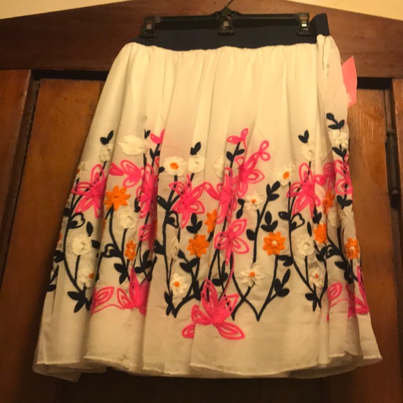 NWT Metro Wear Floral Skirt - Picture 4 of 5